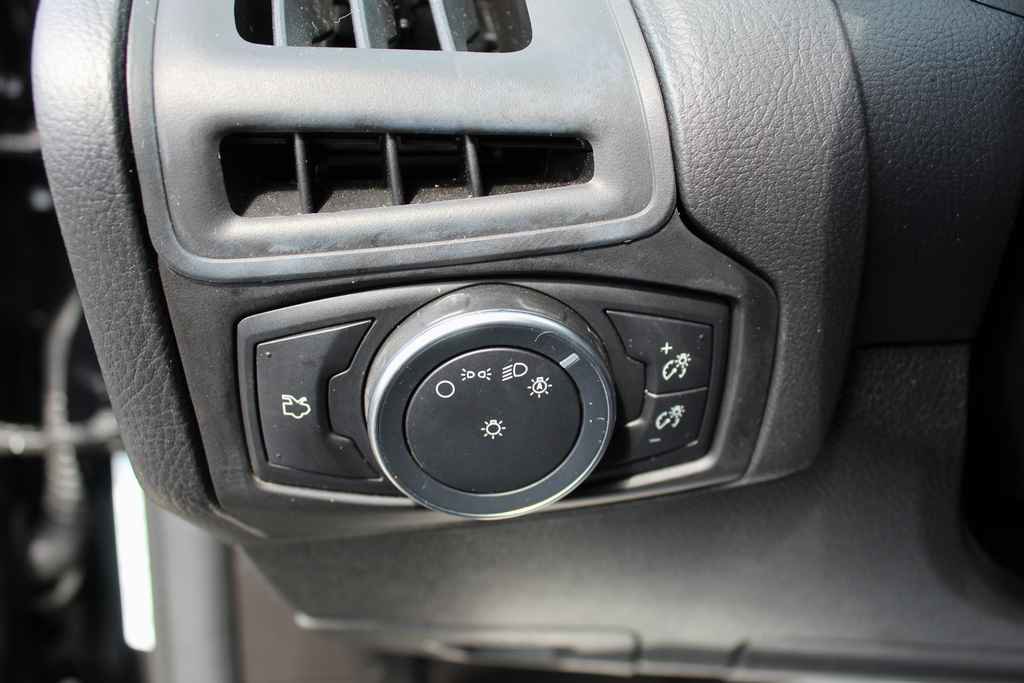 Used 2017 Ford Focus SE image 12