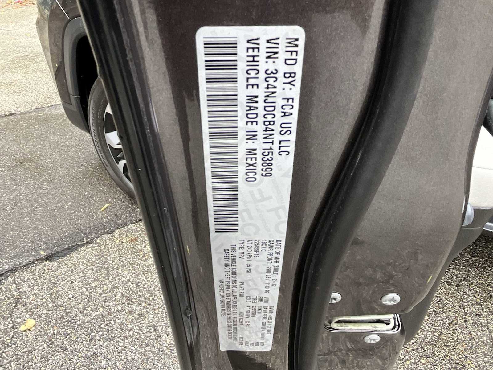 Used 2022 Jeep Compass Limited image 32