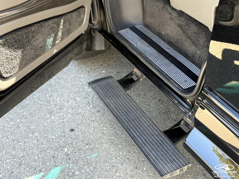 Used 2017 GMC Savana 2500 RWD image 30