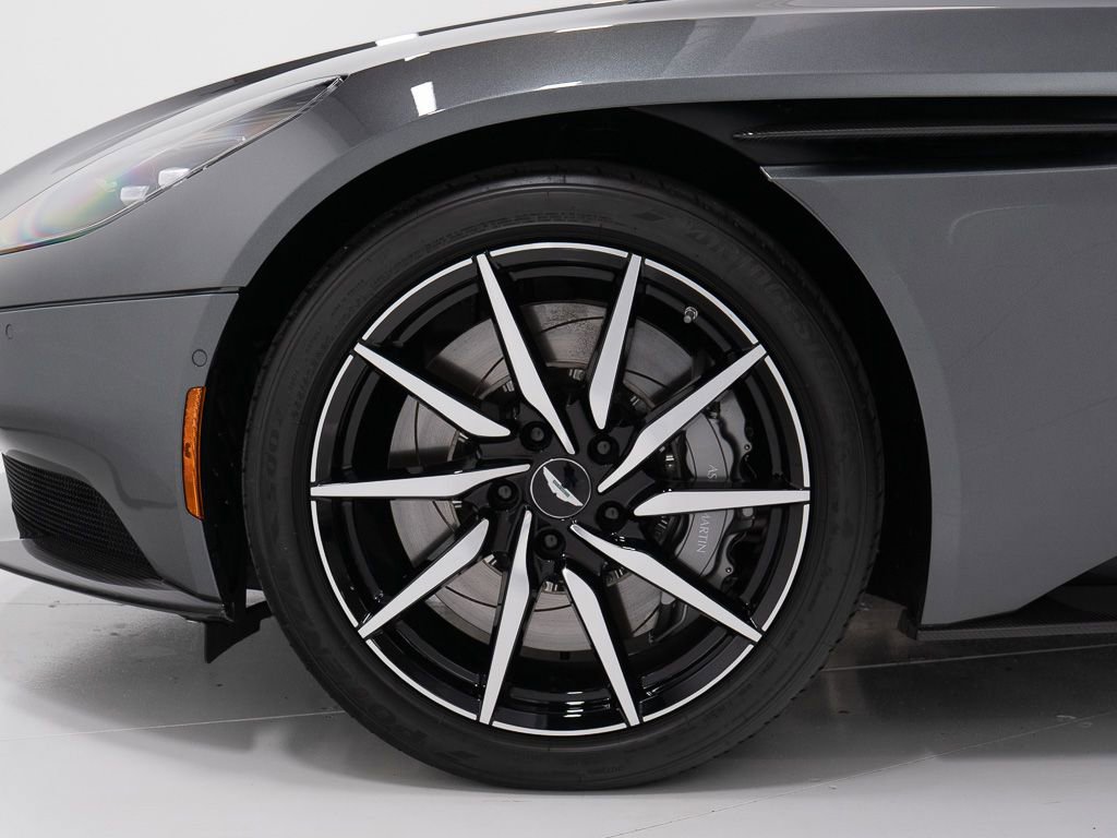 Used 2023 Aston Martin DB11 V12 image 36