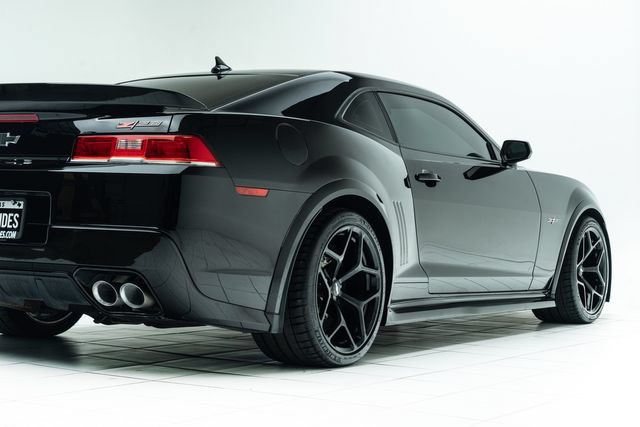 Used 2015 Chevrolet Camaro Z/28 RWD image 13