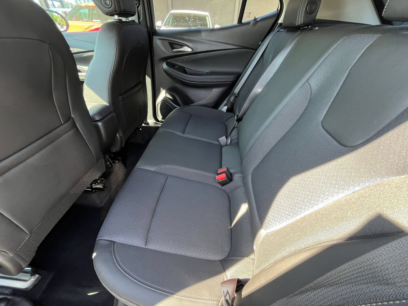 Used 2025 Buick Encore GX Preferred FWD image 26