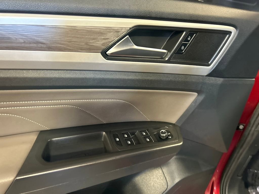 Used 2022 Volkswagen Atlas Cross Sport SE w/ Panoramic Sunroof Package image 14