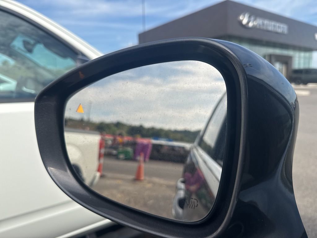 Used 2020 Chrysler Pacifica Touring-L Plus image 34