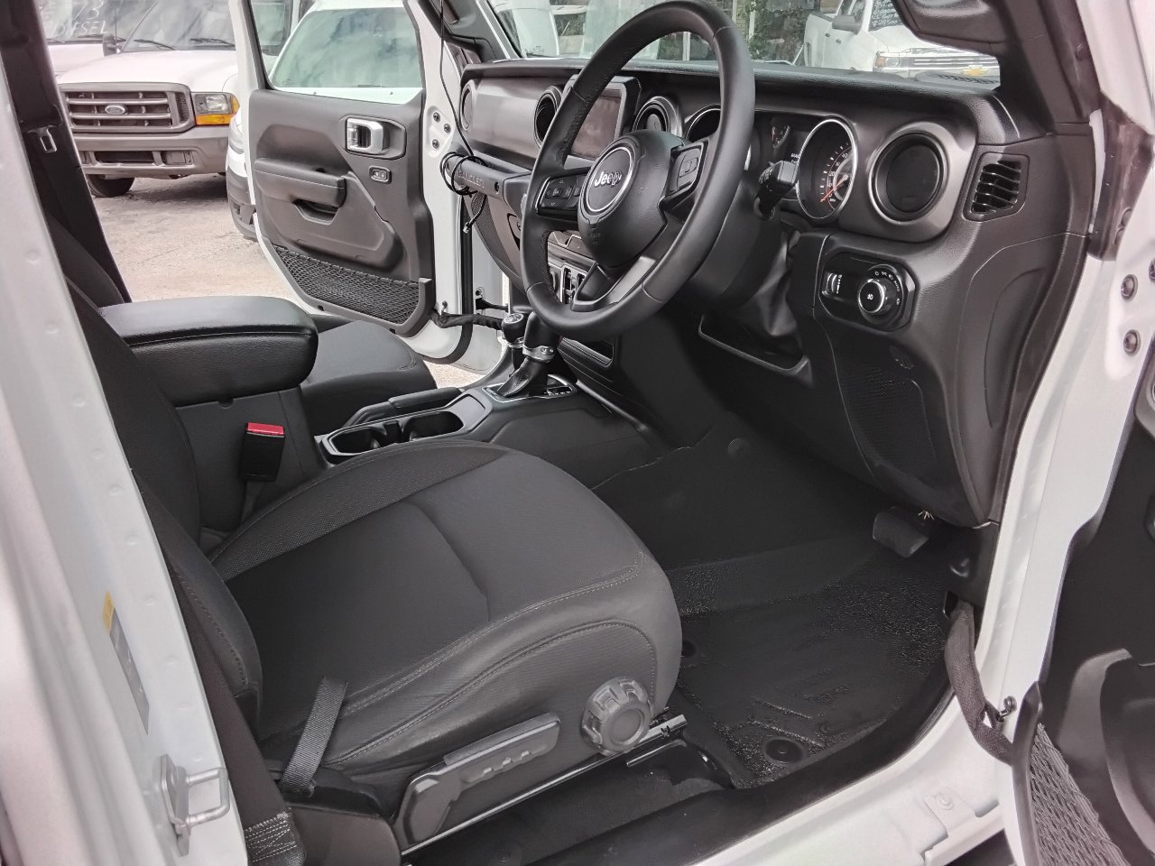 Used 2023 Jeep Wrangler Unlimited Sport image 11