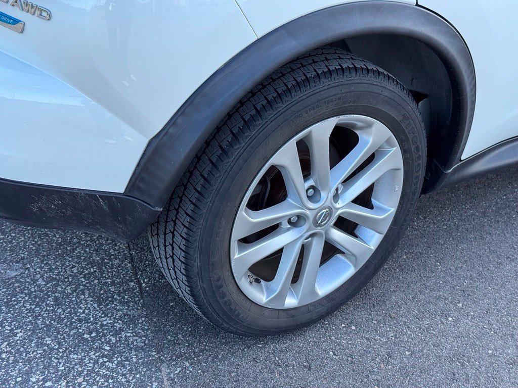 Used 2014 Nissan Juke SL AWD/4WD image 39
