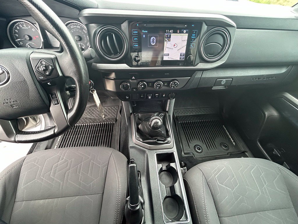 Used 2019 Toyota Tacoma TRD Off-Road w/ Technology Package AWD/4WD image 18
