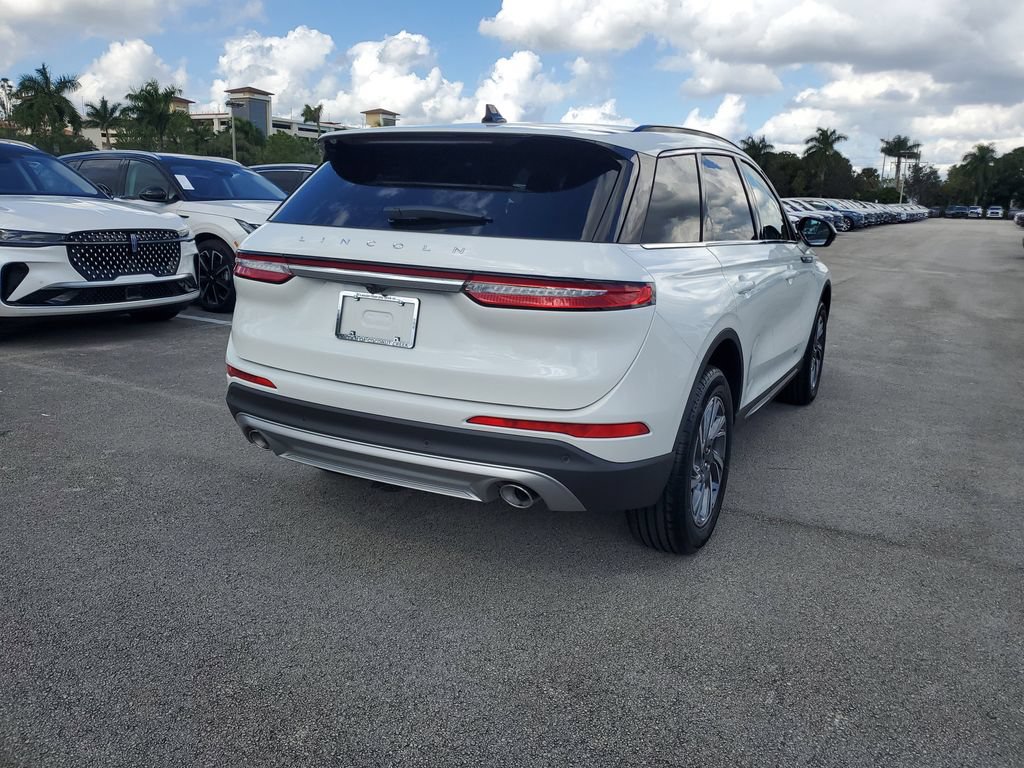 New 2026 Lincoln Corsair Premiere FWD image 4