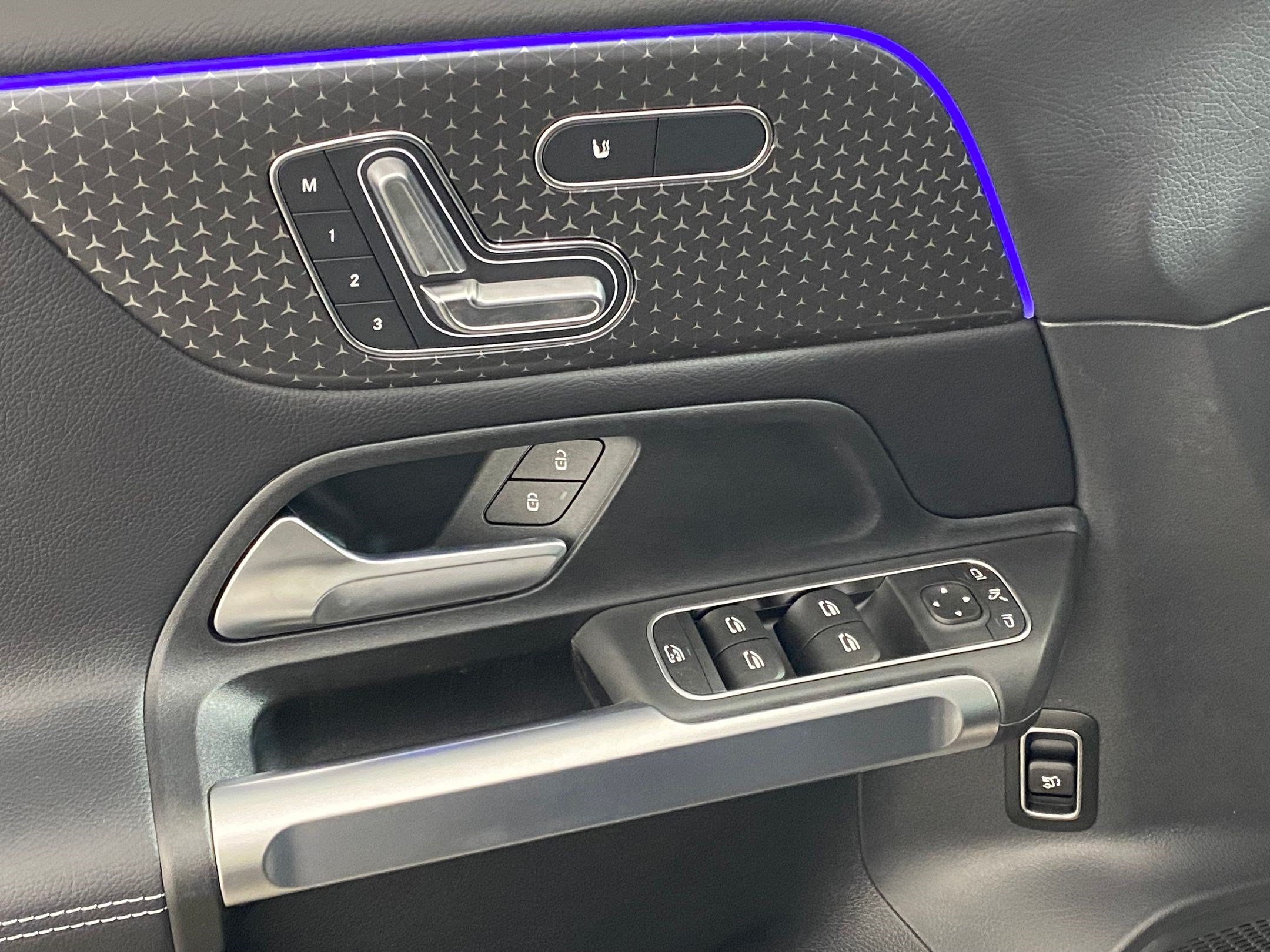 Certified 2025 Mercedes-Benz GLB 250 4MATIC image 22