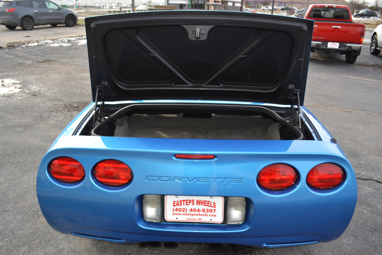 Used 2000 Chevrolet Corvette Convertible w/ Memory Pkg image 6