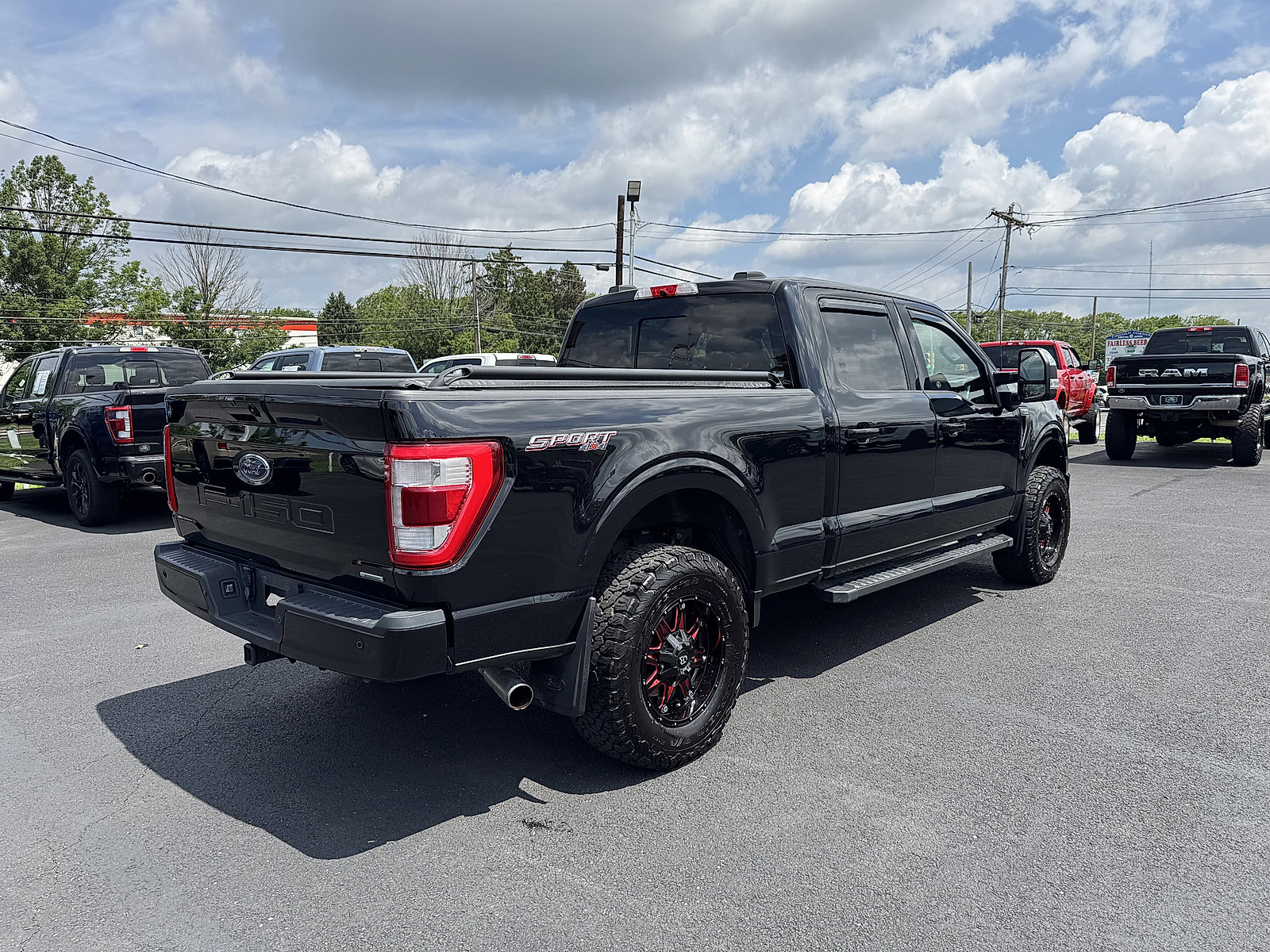 Used 2021 Ford F150 Lariat image 3