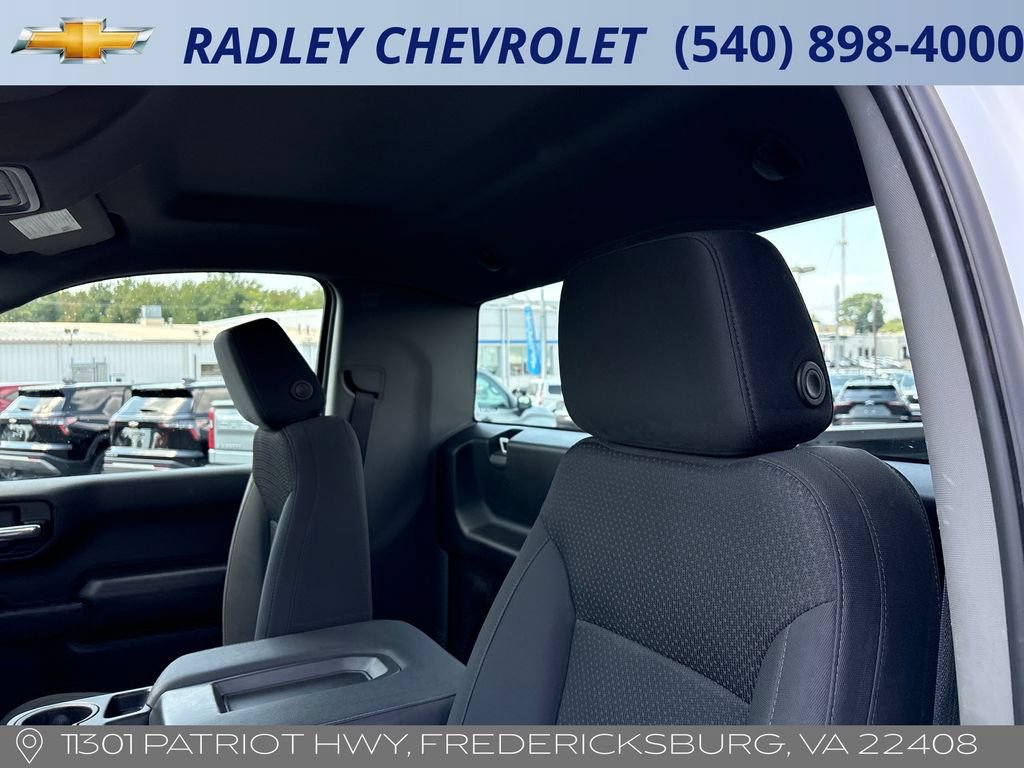 Certified 2025 Chevrolet Silverado 1500 W/T RWD image 2