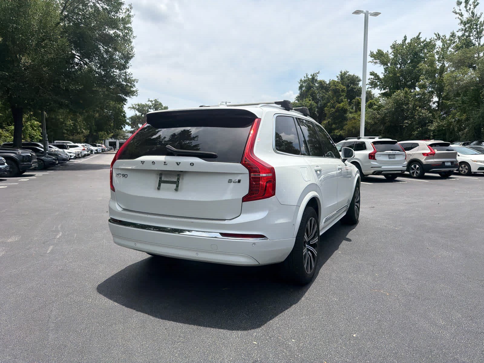 Used 2024 Volvo XC90 B6 Plus w/ Protection Package Premier AWD/4WD image 16