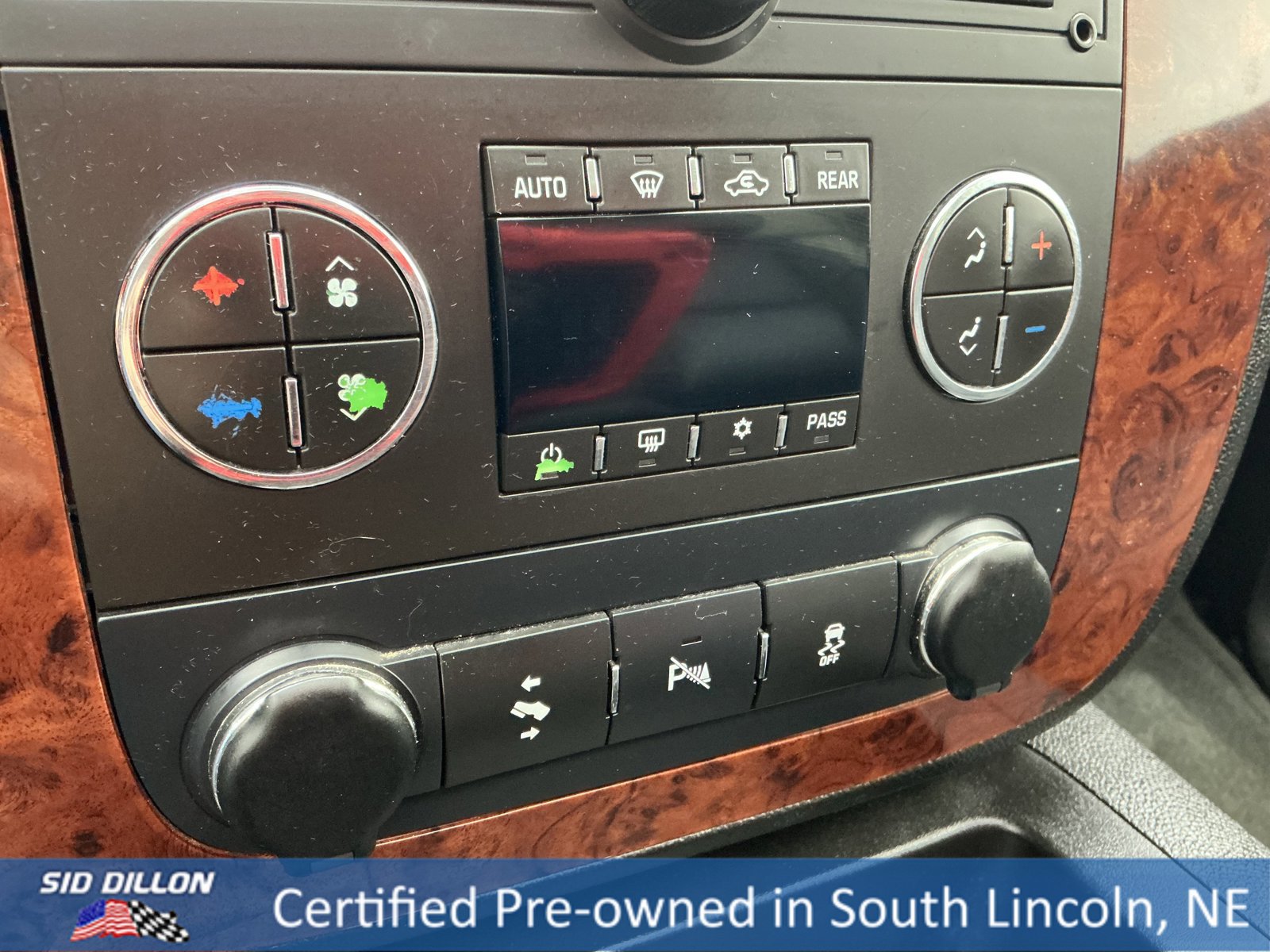 Used 2012 Chevrolet Suburban LT w/ Luxury Package image 11