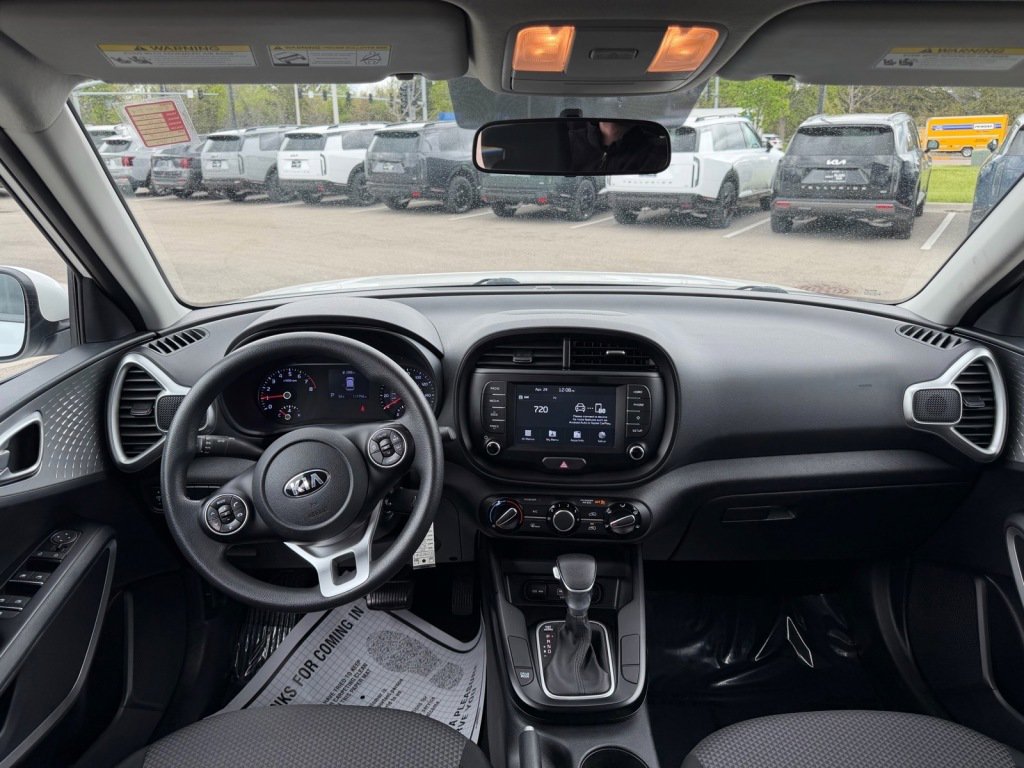 Used 2020 Kia Soul LX FWD image 6