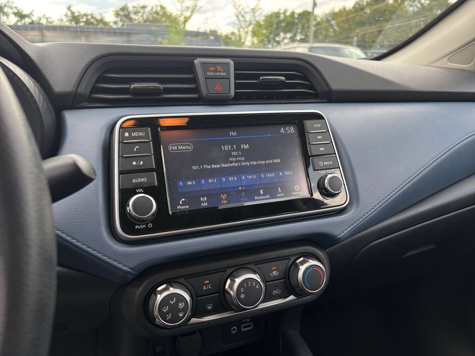 Used 2025 Nissan Versa SV FWD image 20