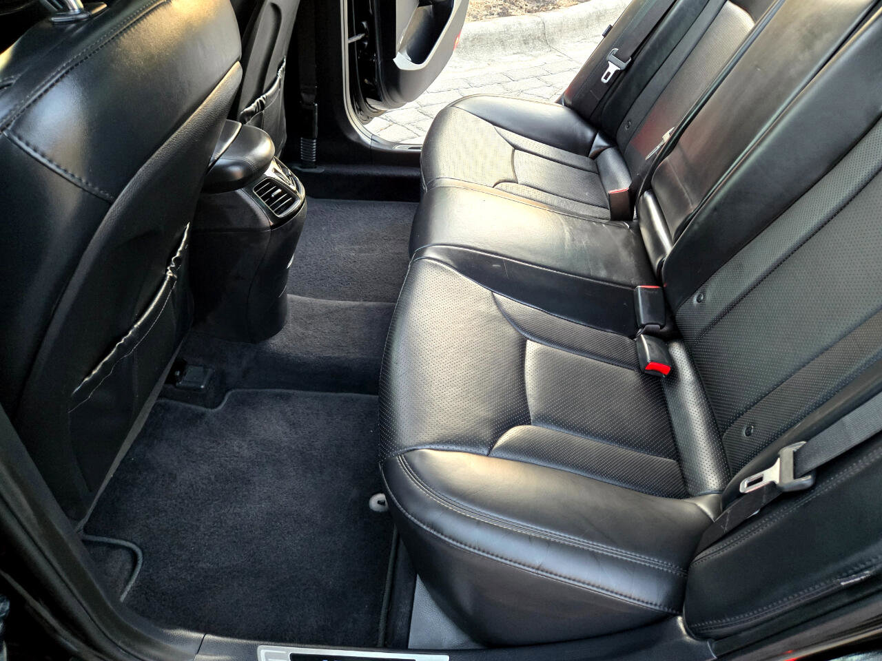 Used 2016 Hyundai Azera Limited image 39