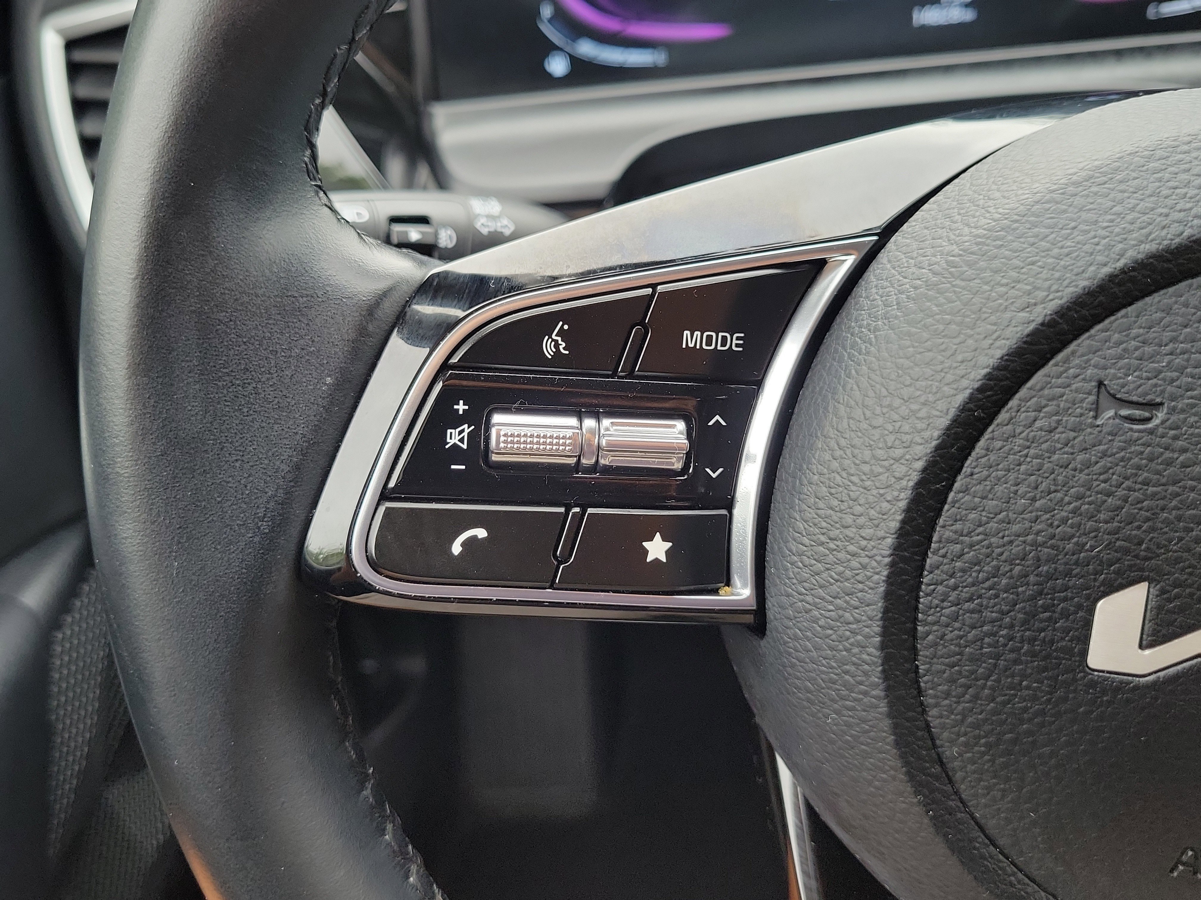Used 2025 Kia Seltos S FWD image 24