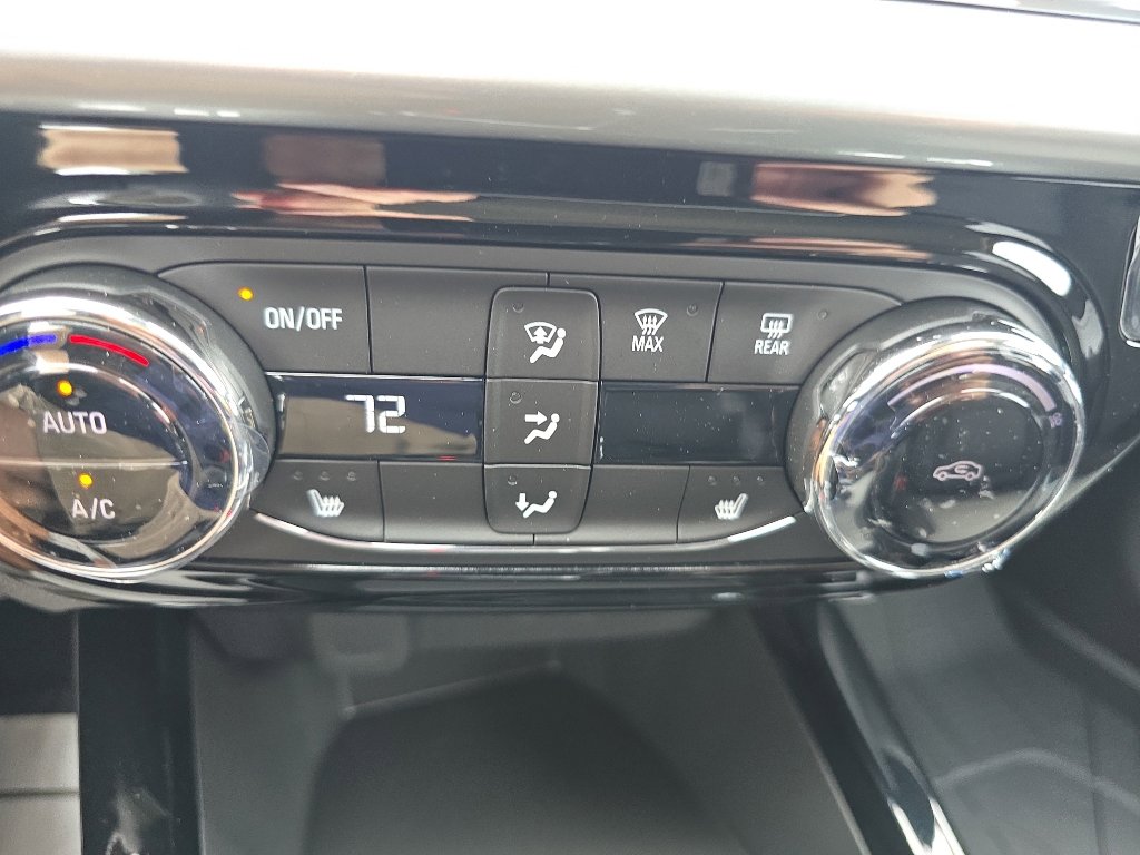 New 2026 Chevrolet Trax LT w/ LT Convenience Package FWD image 26