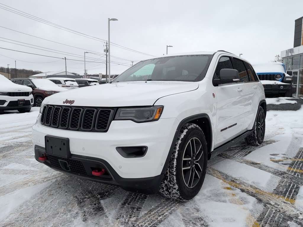 Used 2021 Jeep Grand Cherokee Trailhawk w/ Trailhawk Luxury Group image 3