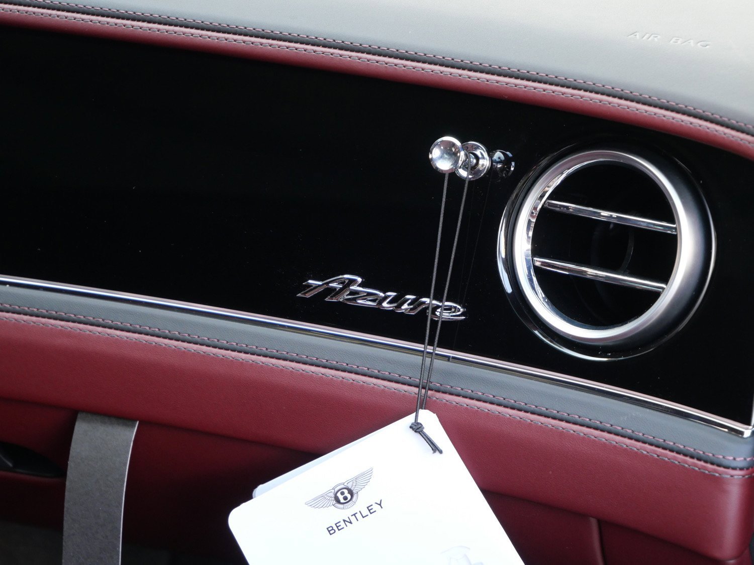 Used 2024 Bentley Flying Spur Azure image 25