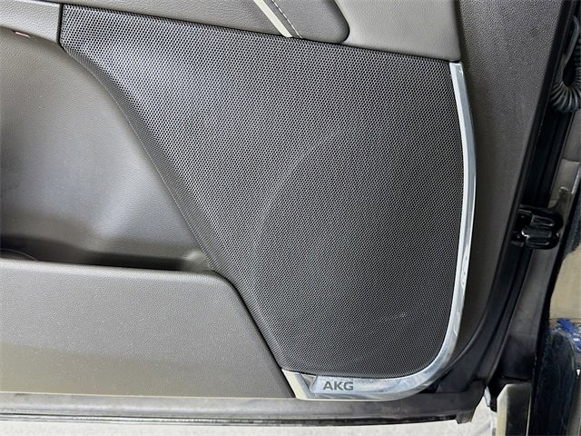 Used 2024 Cadillac Escalade ESV Luxury image 20