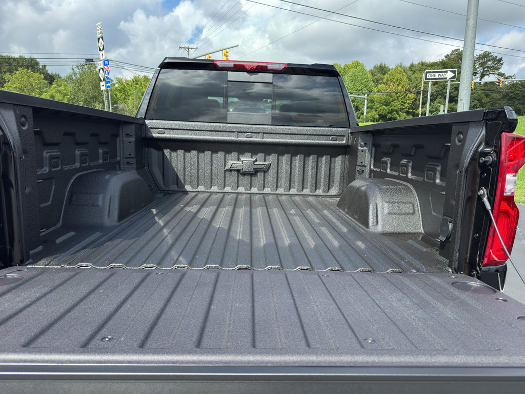 New 2026 Chevrolet Silverado 1500 High Country AWD/4WD image 9