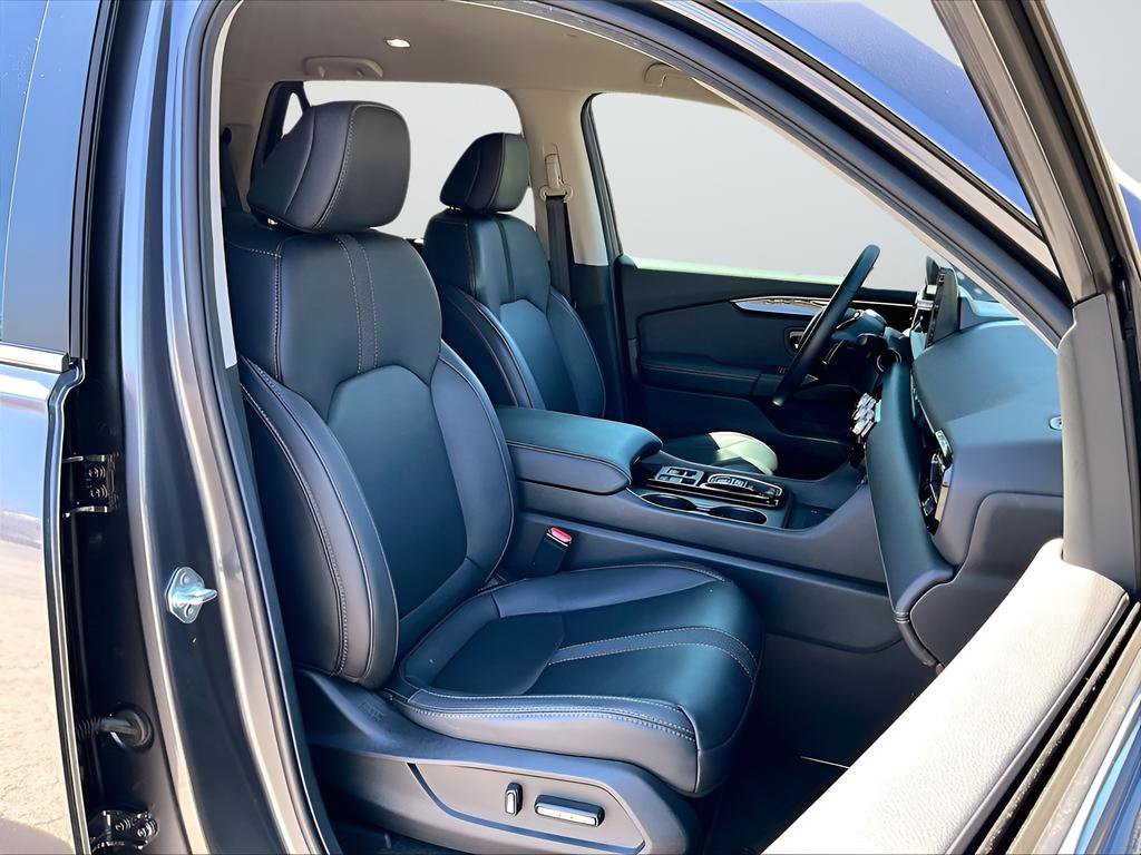 Used 2025 Honda Pilot EX-L image 15
