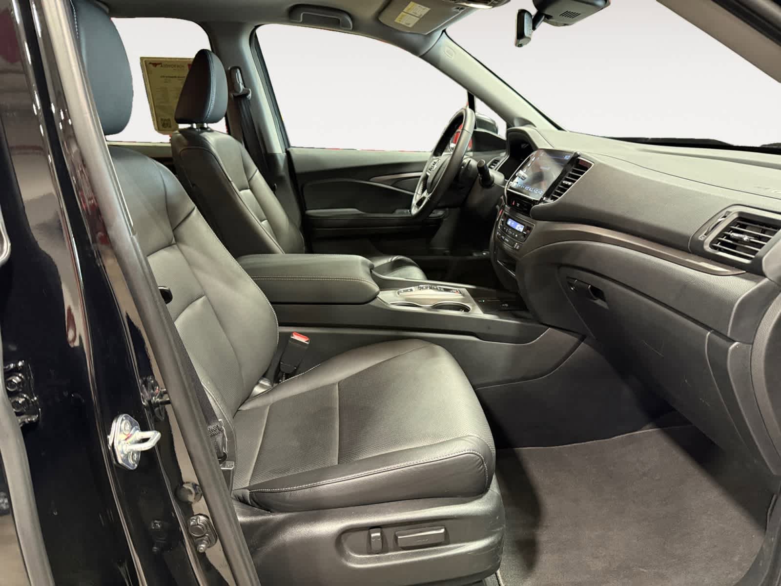 Used 2025 Honda Ridgeline RTL image 16