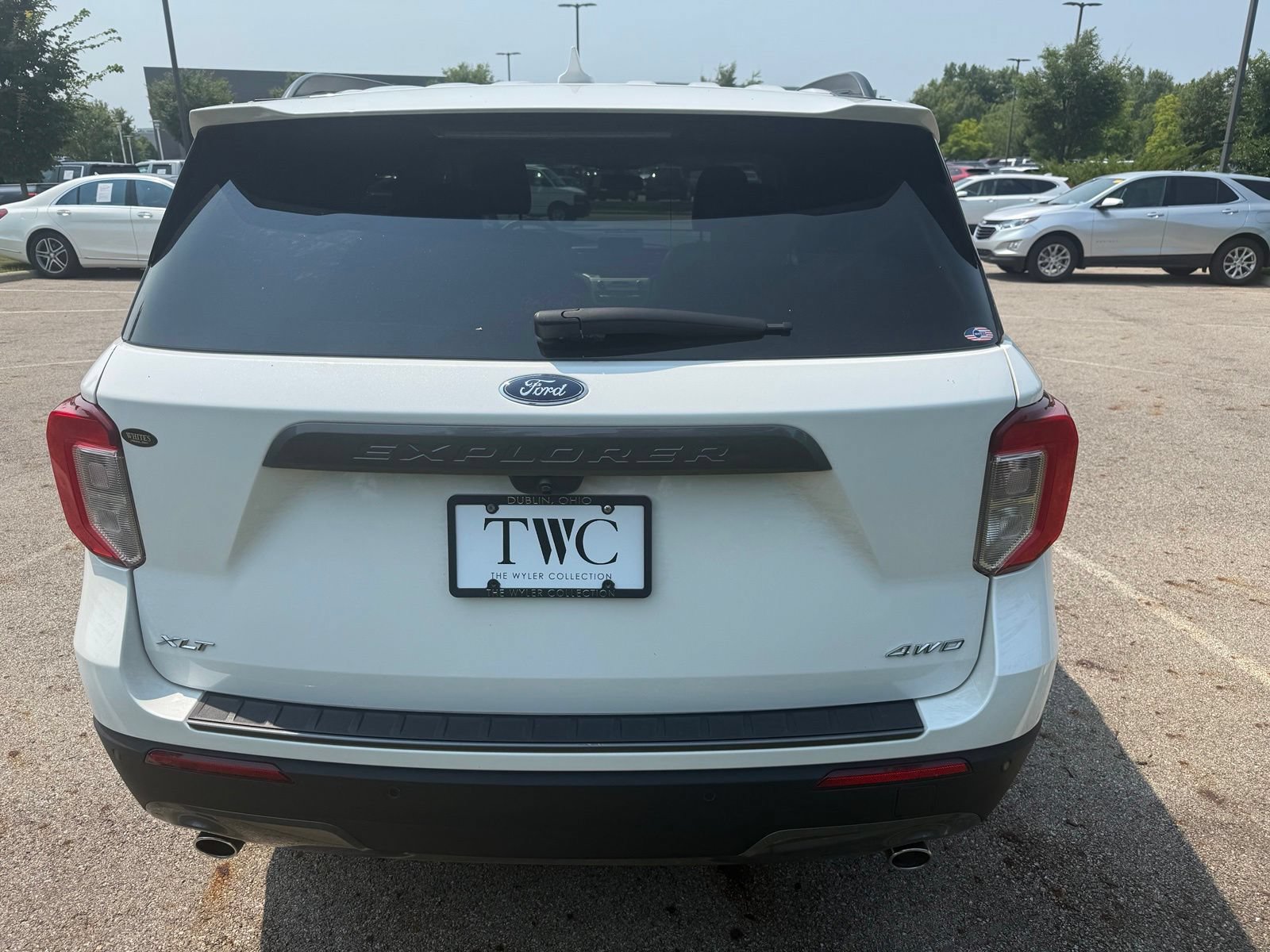 Used 2021 Ford Explorer XLT w/ Equipment Group 202A AWD/4WD image 6