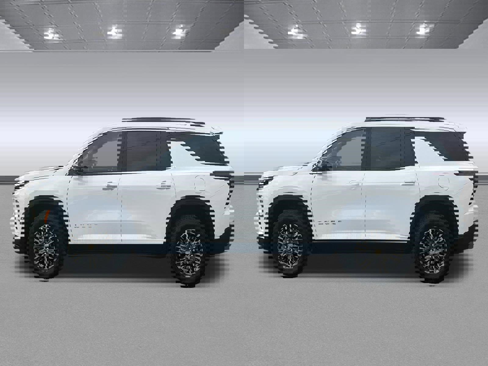 Used 2025 Chevrolet Traverse LT FWD image 6