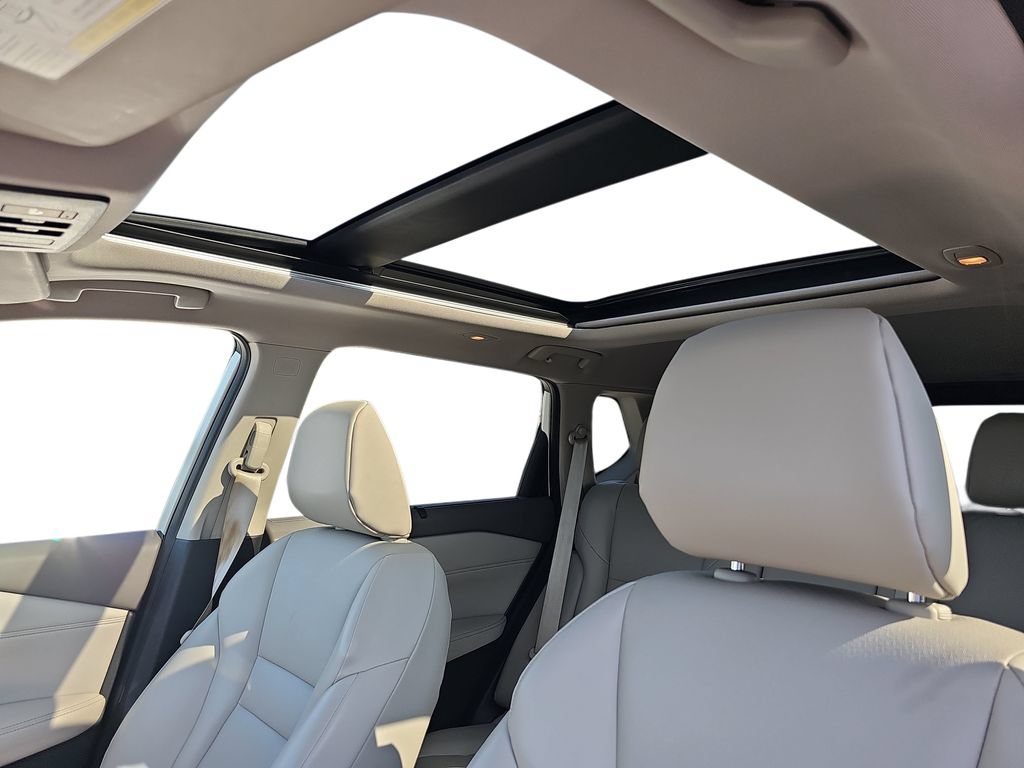 Used 2021 Nissan Rogue SV w/ Premium Package FWD image 28