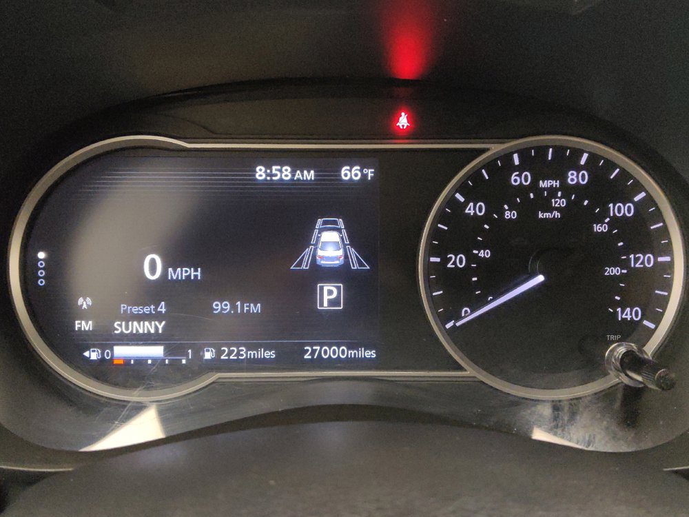 Used 2024 Nissan Versa SR FWD image 23
