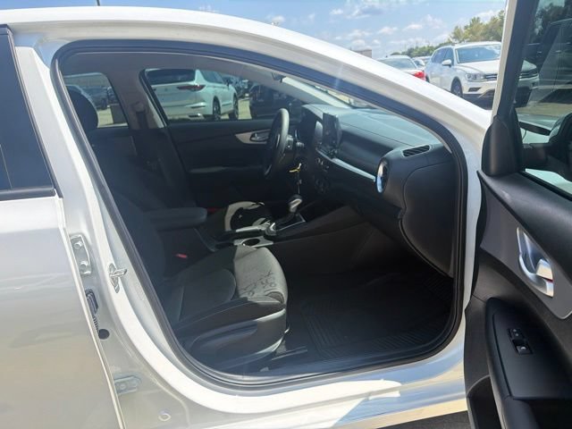 Used 2023 Kia Forte LXS w/ LXS Technology Package FWD image 23