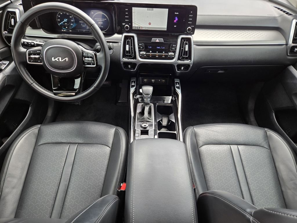 Certified 2023 Kia Sorento SX FWD image 5