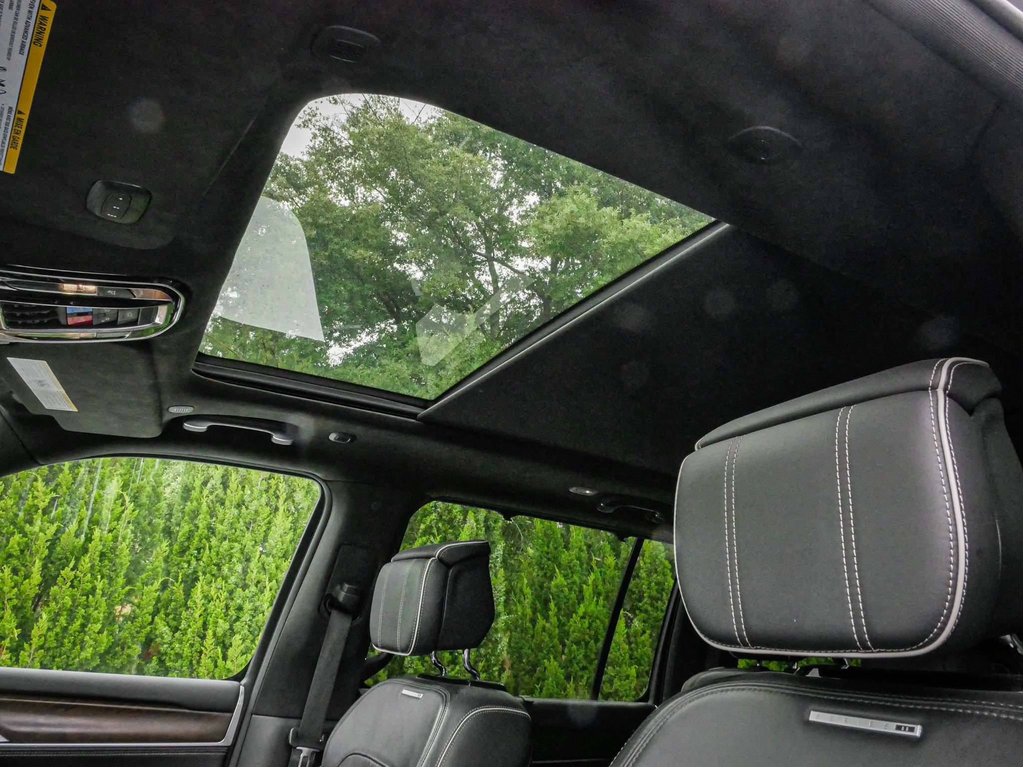 Used 2023 Jeep Grand Wagoneer Series II w/ Flexible Seating Group AWD/4WD image 28