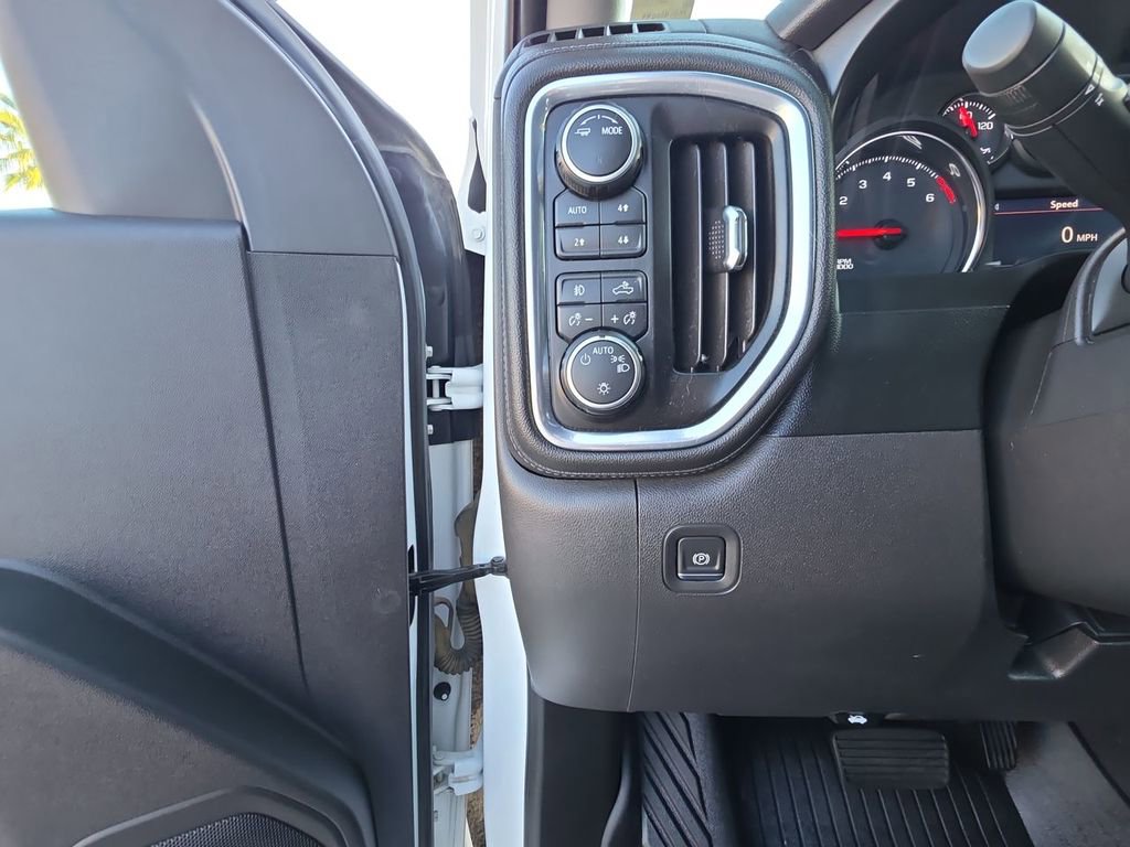 Used 2021 Chevrolet Silverado 1500 LT Trail Boss w/ Bed Protection Package image 18