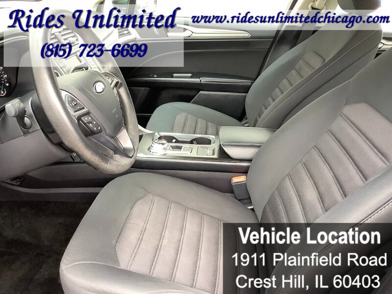 Used 2018 Ford Fusion SE FWD image 16