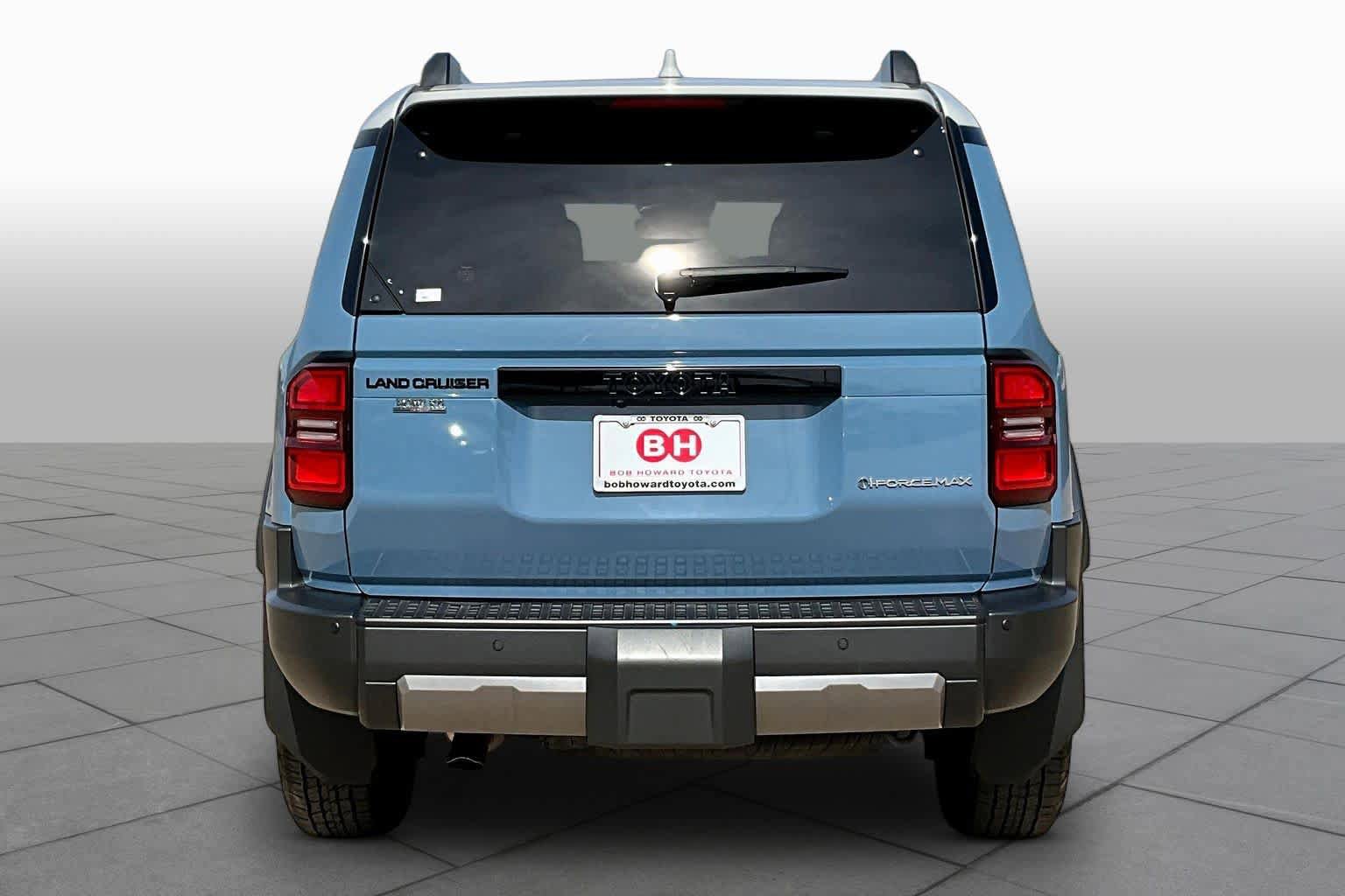 Used 2024 Toyota Land Cruiser image 5