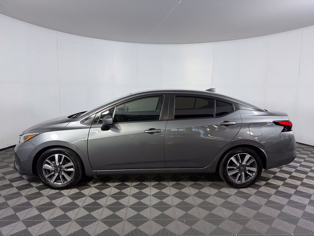 Used 2025 Nissan Versa SV FWD image 11
