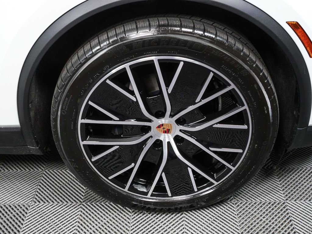 New 2026 Porsche Macan Electric image 38