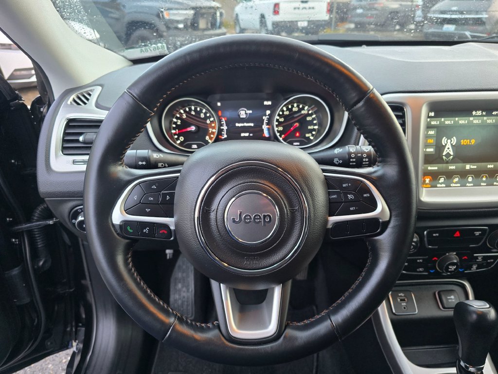 Used 2018 Jeep Compass Latitude w/ Popular Equipment Group FWD image 21