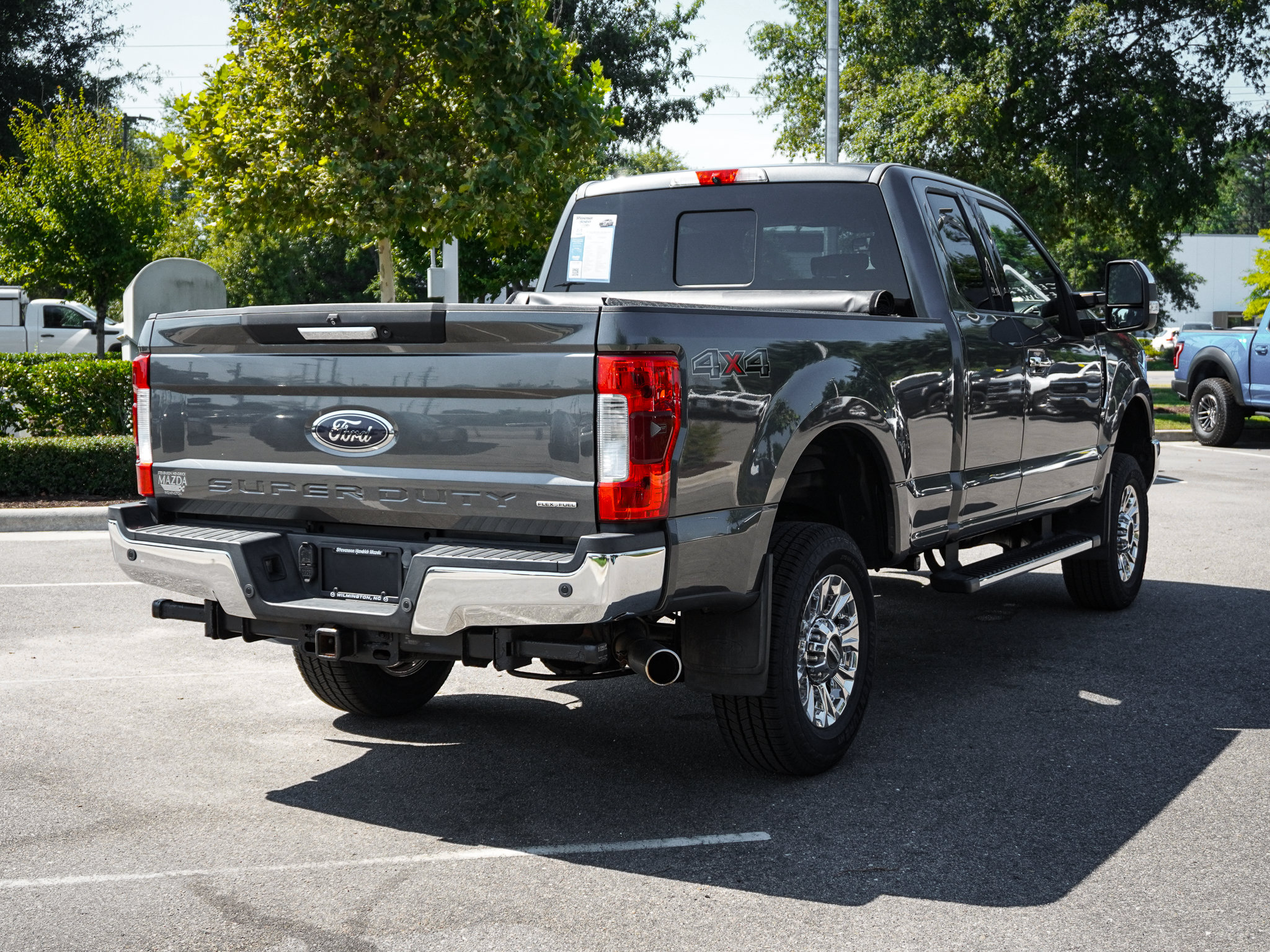 Used 2017 Ford F350 Lariat AWD/4WD image 10