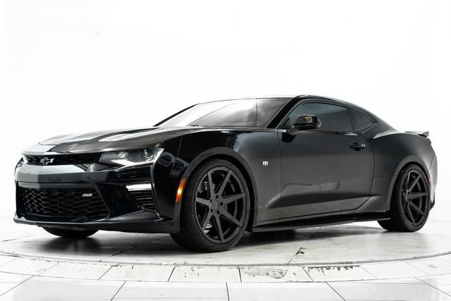 Used 2016 Chevrolet Camaro SS RWD image 9