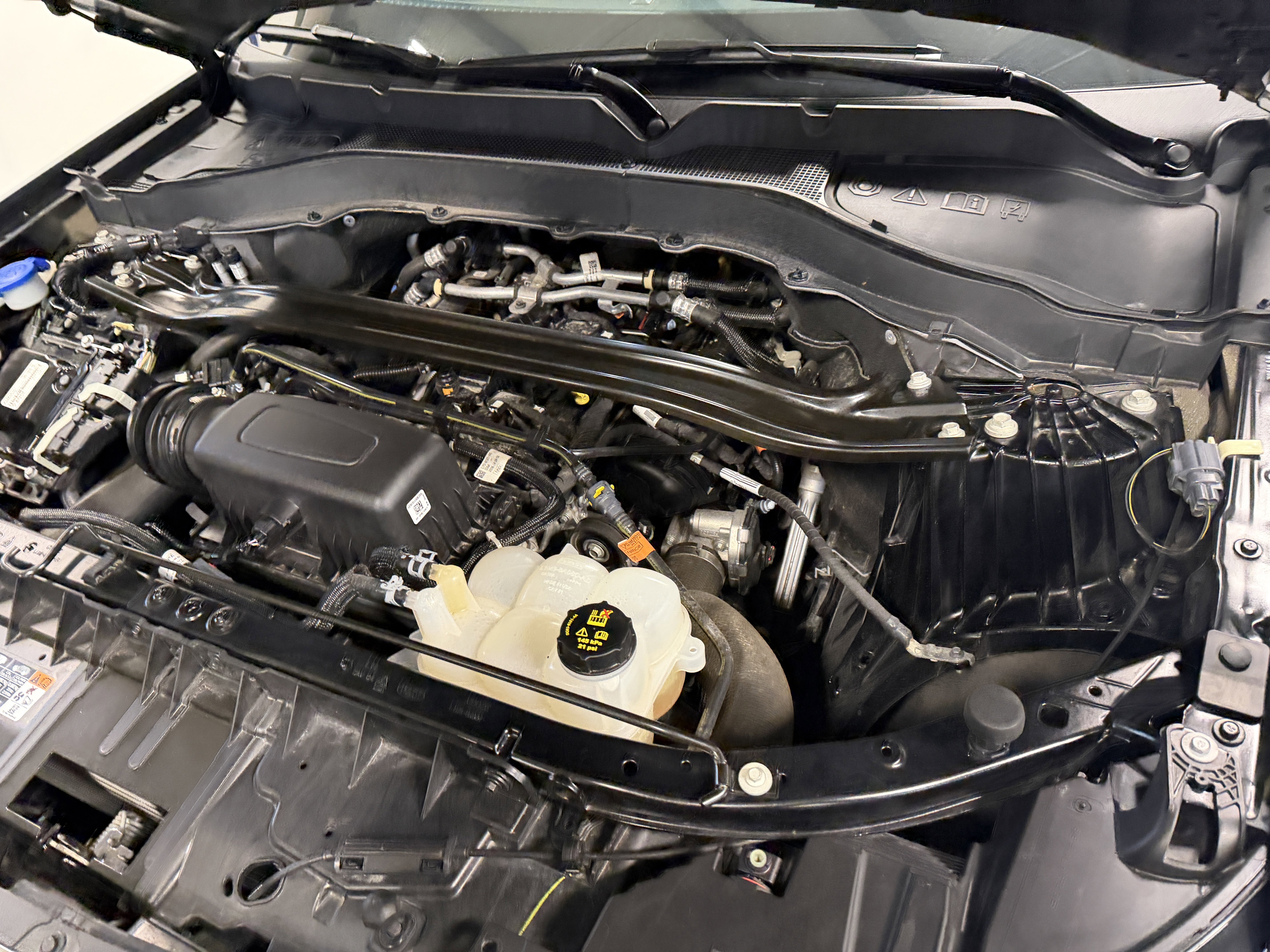 Used 2022 Ford Explorer Limited w/ Limited Technology Package image 33