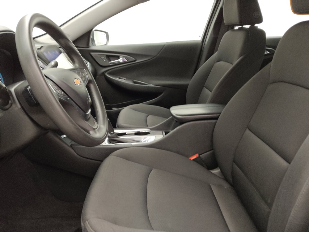 Used 2020 Chevrolet Malibu LT FWD image 17