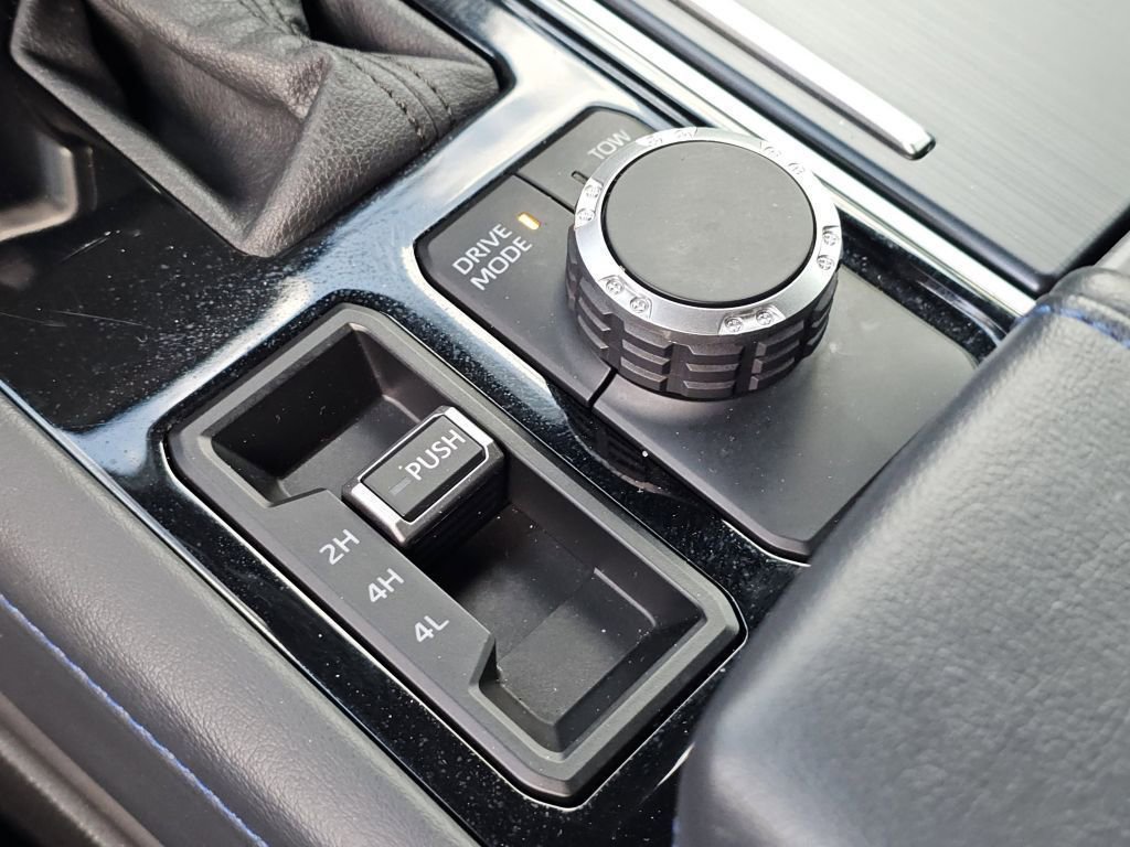 Used 2022 Toyota Tundra Platinum AWD/4WD image 11