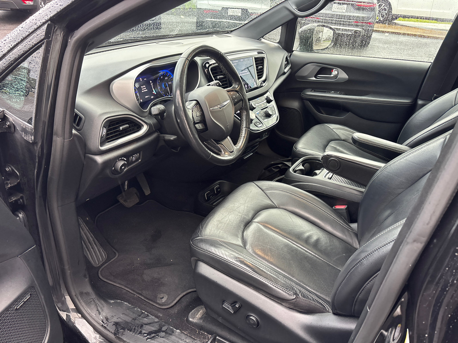 Used 2020 Chrysler Pacifica Touring-L Plus FWD image 24