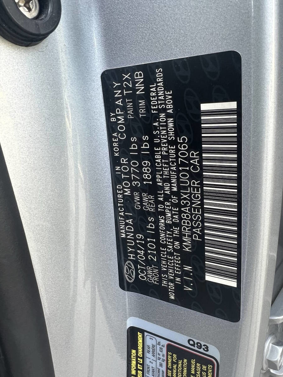 Used 2020 Hyundai Venue SE image 36