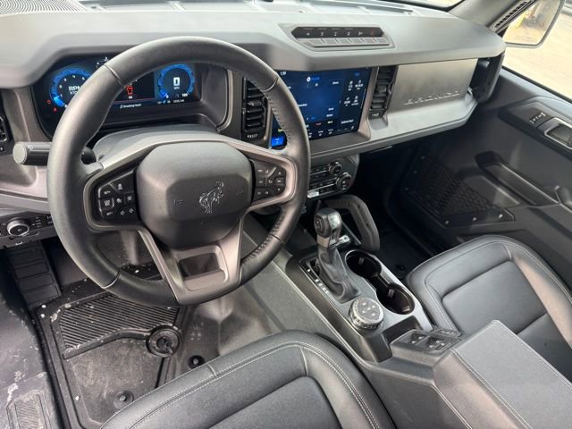 Used 2025 Ford Bronco Badlands image 14